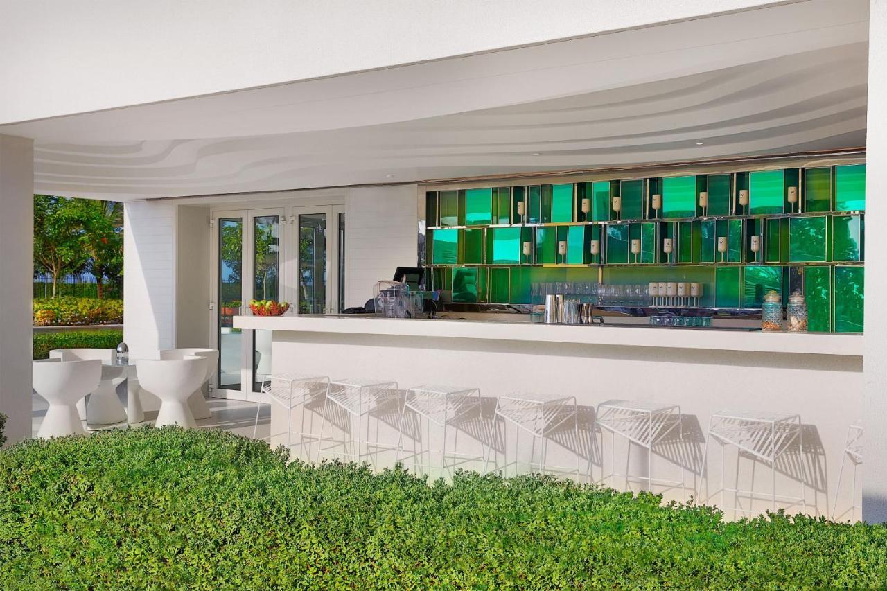 W Muscat Hotel Exterior foto The bar at the W South Beach