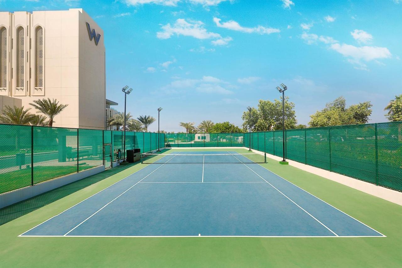 W Muscat Hotel Exterior foto Tennis court at the Westin Dubai