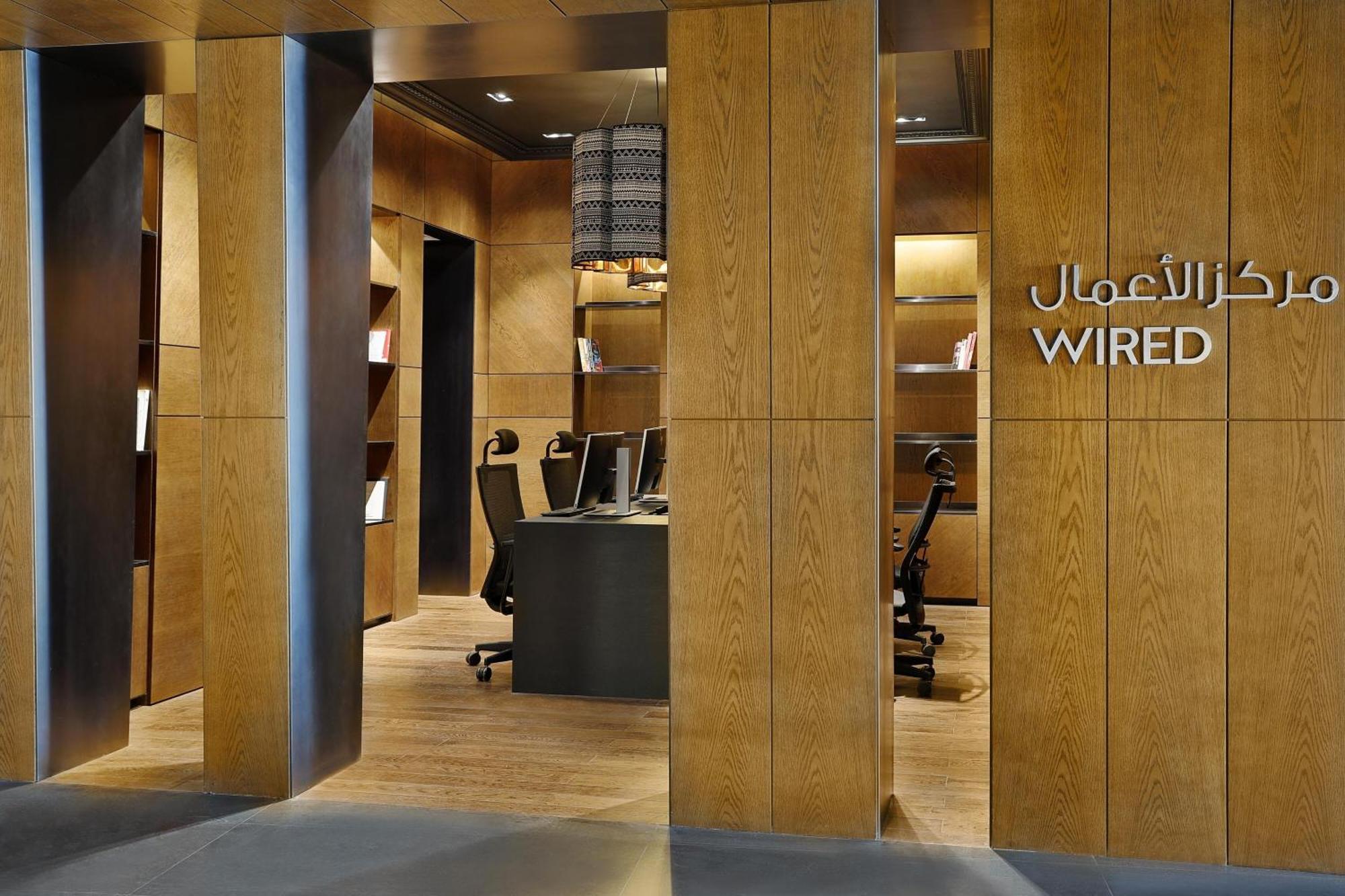 W Muscat Hotel Exterior foto Wired Business Center