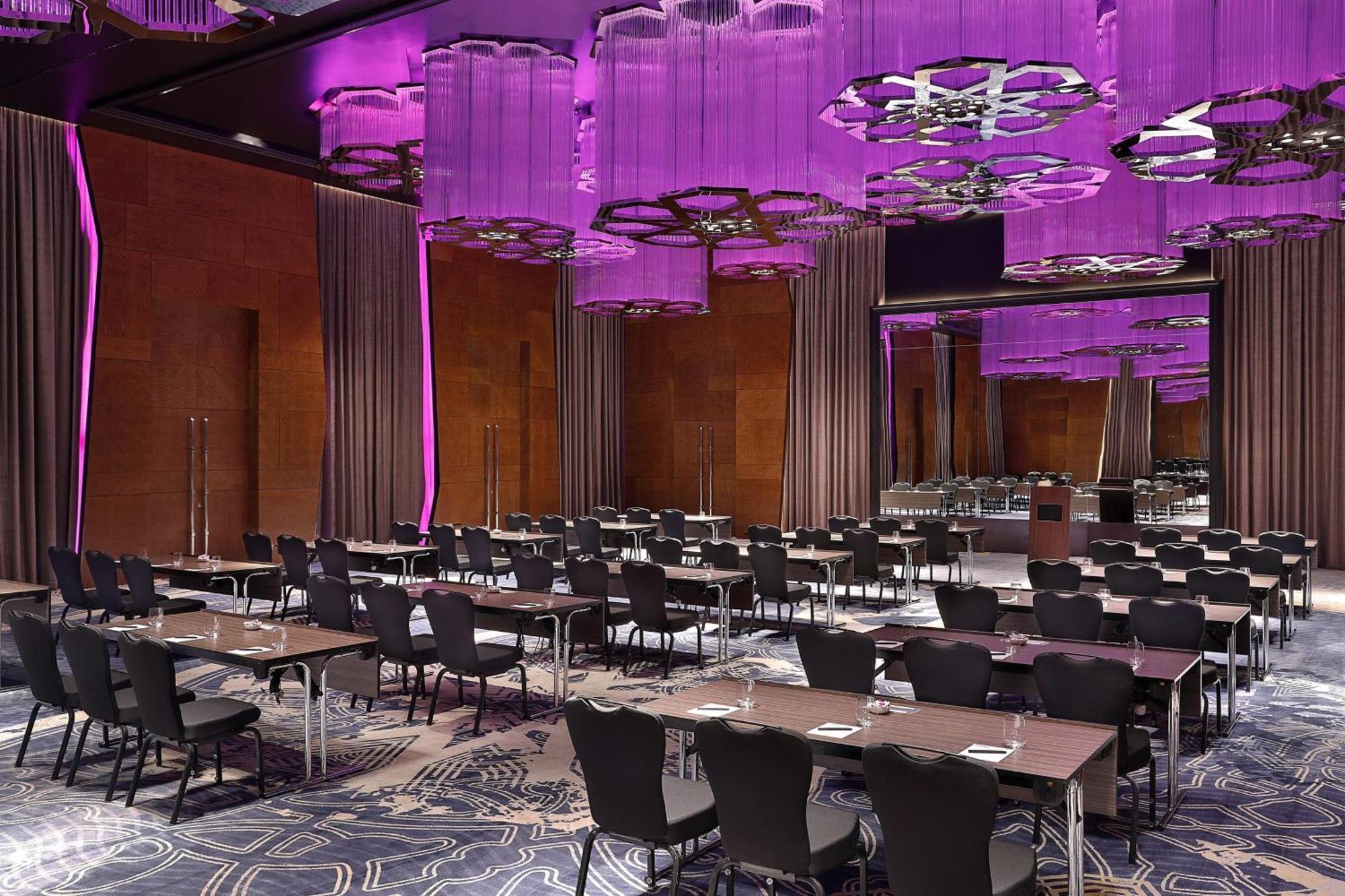 W Muscat Hotel Exterior foto The ballroom